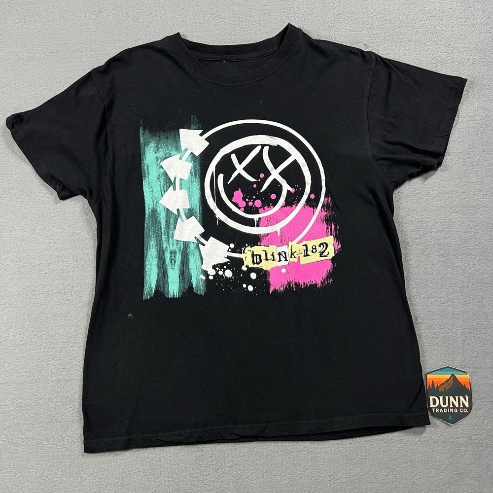 Blink 182 Shirt Mens M Black Graphic Band Pop Punk Rock Music Tee Logo Smiley